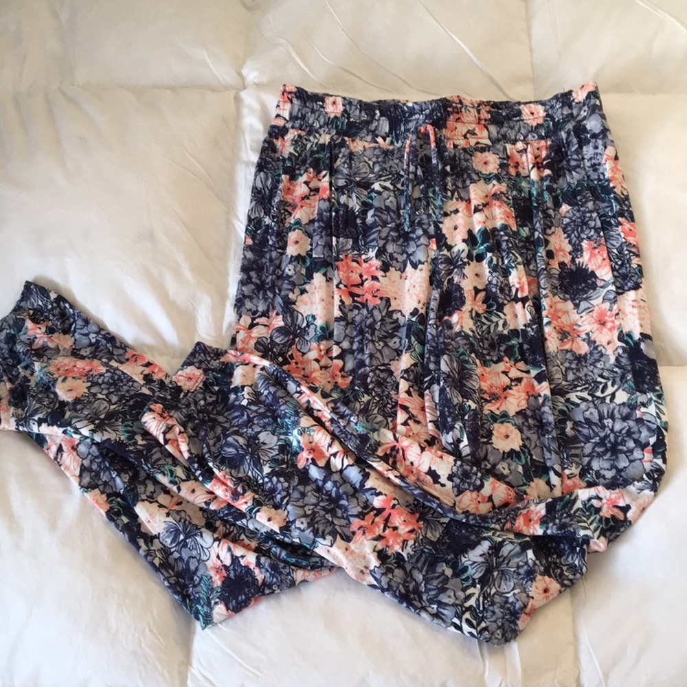 Floral Jogger Pants Size M